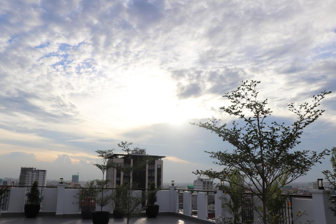 Sun Apartment Phnom Penh Esterno foto